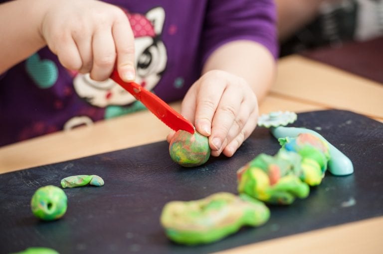 plastilina con niños